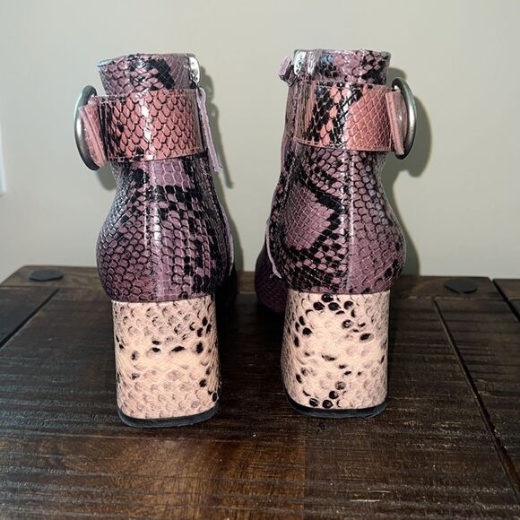 Freda Salvador Hendrix Boot - Picture 9 of 13